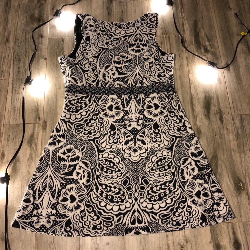 Ettitwa dress Anthropologie - Picture 4 of 6